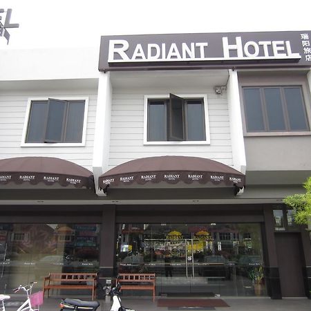 Radiant Hotel Sitiawan Exterior foto