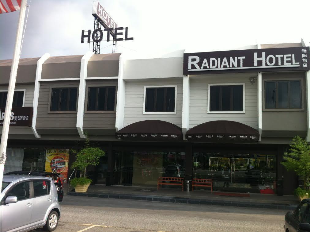 Radiant Hotel Sitiawan Exterior foto